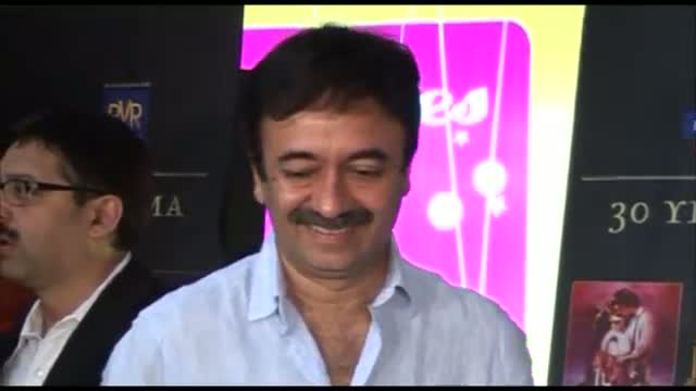 Watch RajKumar Hirani suffers a HEAT STROKE Video