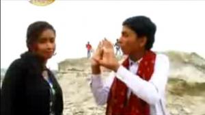 Watch Aara Ballia Chappra (Bhojpuri Holi Special New Song Of 2013) - FromA Babuniya Ho Video