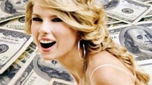 Watch Taylor Swift Bigger Than Brad Pitt And Anne Hathaway Combined Video