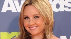 Watch AMANDA BYNES Debuts New Look Video