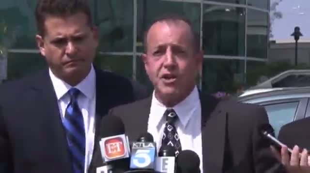 Watch Michael Lohan Confronts Lindsay's Attorney After Video