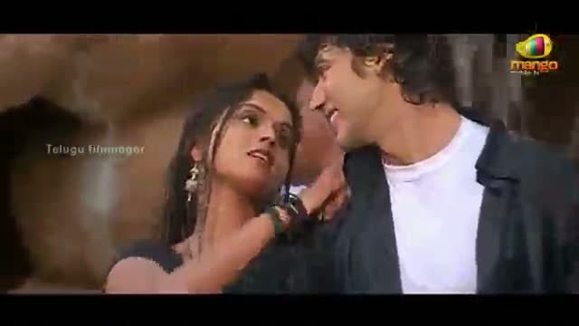 Watch Chethilo Cheyyesi Movie Songs - Chilipi Chilipi Song - Abhishek, Prathista, Sonia - Telugu Cinema Movies Video