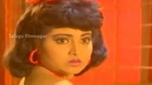 Watch Donga Rascal Movie Songs - Gulabi Gulabi Song - Shadow Srikanth, Divya Vani, Vidyasagar - Telugu Cinema Movies Video