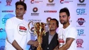 Watch Abhishek,Virat Kohli unveiling of Trophy of the Football Match Video