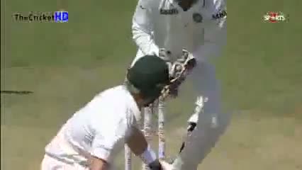 Watch INDIA VS AUSTRALIA 4TH TEST MATCH FROM DELHI-2013 (DAY-1) - AUSTRALIA FALLS OF WICKET Video