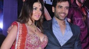 Watch Sunny Leone's "Laila Tere Le Legi" Song Launch Video