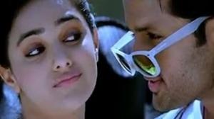 Watch Gunde Jaari Gallanthayyinde Movie Songs - Gunde Jaari Gallantayinde Song - Nitin & Isha Talwar - Telugu Cinema Movies Video