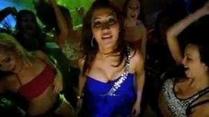 Watch Gunde Jaari Gallanthayyinde Movie Songs - Ding Ding Ding Item Song - Nitin & Isha Talwar - Telugu Cinema Movies Video