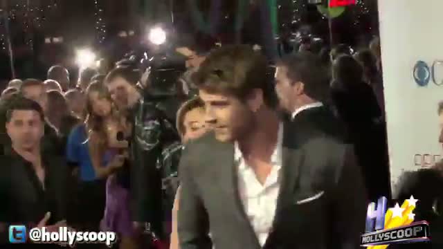 Watch Miley Cyrus & Liam Hemsworth Still Fighting Video