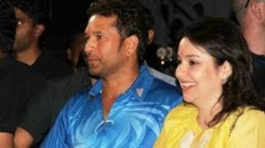 Watch Sachin,Anjali at Mumbai Indian's Lounge Launch Video