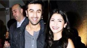 Watch Ranbir Kapoor and Anushka Sharma to Host TOI Film Awards Video
