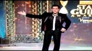 Watch Sonakshi with Salman Popular Song film Dabag2 at Star Guild Awards 31th March 2013 Part 3 Video