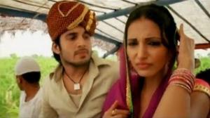 Watch Jawab Jinka Nahin - Very Romantic Ghazal By Jagjit Singh - Do Dil Do Rahein Video