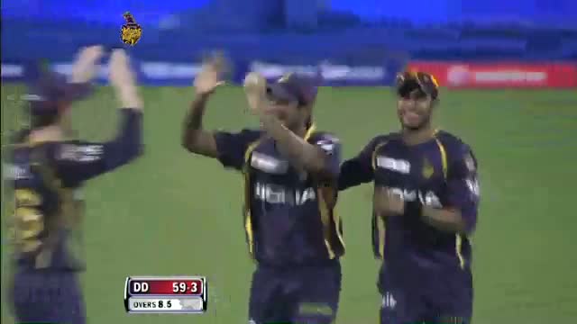 Watch Wicket of Manpreet Juneja taken by Lakshmipathy Balaji in over 8.5 - DD vs KKR - PEPSI IPL 6 - Match 1 Video