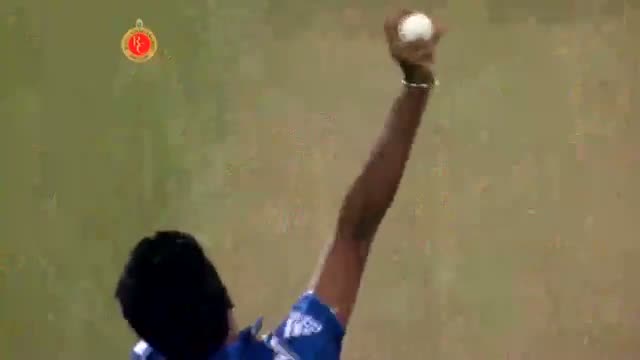 Watch 1st Inning Wickets - PEPSI IPL 2013 - RCB vs MI, Match 2 Video