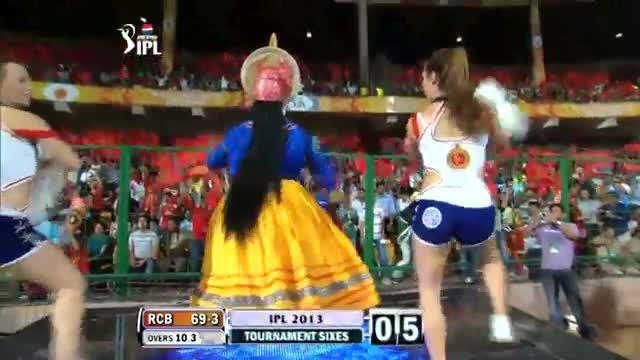 Watch 1st Inning Sixes - PEPSI IPL 2013 - RCB vs MI, Match 2 Video