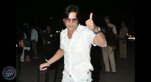 Watch Shahrukh Khan leaves for TOIFA Awards 2013 Video