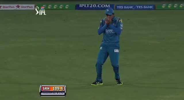 Watch Wicket of Pareira taken by Dinda in over 17.5 - SH vs PW - PEPSI IPL 6 - Match 3 Video