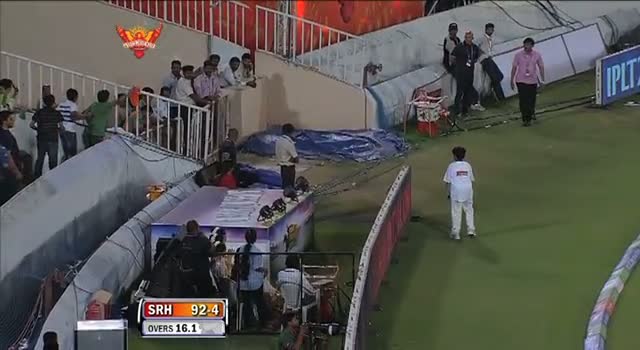 Watch Four hit by Perera off Marlon Samuels in over 16.2 - SH vs PW - PEPSI IPL 6 - Match 3 Video