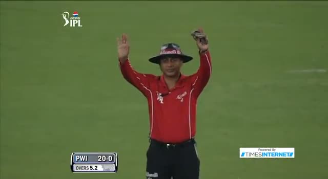 Watch Six hit by Uthappa off Ishant Sharma in over 5.3 - PEPSI IPL 6 - Match 3 Video