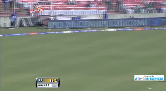 Watch Four hit by Dravid off Russell in over 5.2 Inning - DD vs RR - PEPSI IPL 6 - Match 4 Video