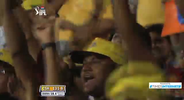Watch Six hit by MS Dhoni off Mitchell Johnson - CSK vs MI - PEPSI IPL 6 - Match 5 Video