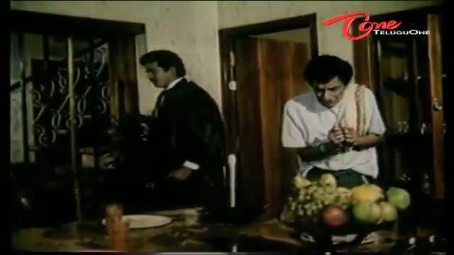 Watch Telugu Comedy Scene From Bharya Bharthala Bhagotham Movie - Rajendra Prasad As Lawyer Comedy Scene With Cook - Telugu Cinema Movies Video