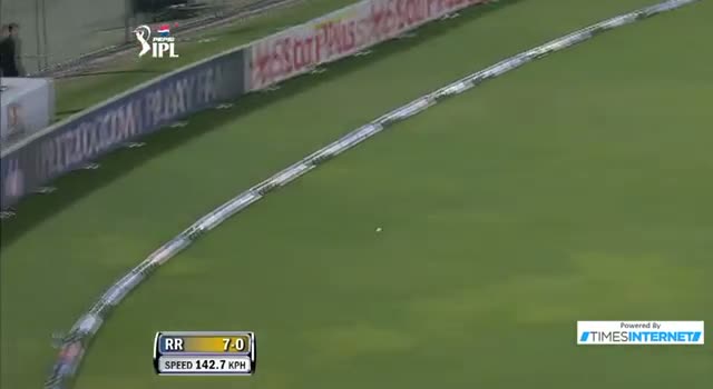 Watch Four hit by Shane Watson off Brett Lee - RR vs KKR - PEPSI IPL 6 - Match 8 Video