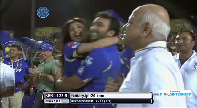 Watch Wicket of Eoin Morgan taken by Kevon Cooper - RR vs KKR - PEPSI IPL 6 - Match 8 Video
