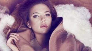 Watch Scarlett Johansson's Dating Pet Peeve Video
