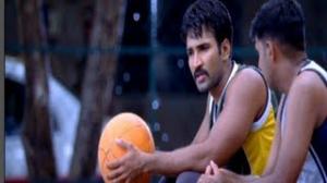 Watch Vaishali Movie Scenes - Aadhi thinking to take up Sindhu Menon's case - Saranya Mohan, Thaman - Telugu Cinema Movies Video