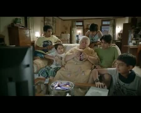 Watch Milkar match dekhne ka #ShubhAarambh. Cadbury Dairy Milk and Cricket are back. Video