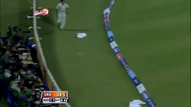 Watch 2nd Inning Fours - DD vs SH - PEPSI IPL 2013 - Match 14 Video