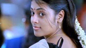 Watch Vaishali Movie Love Scene - Sindhu showing her love for Aadhi - Saranya Mohan, Thaman - Telugu Cinema Movies Video