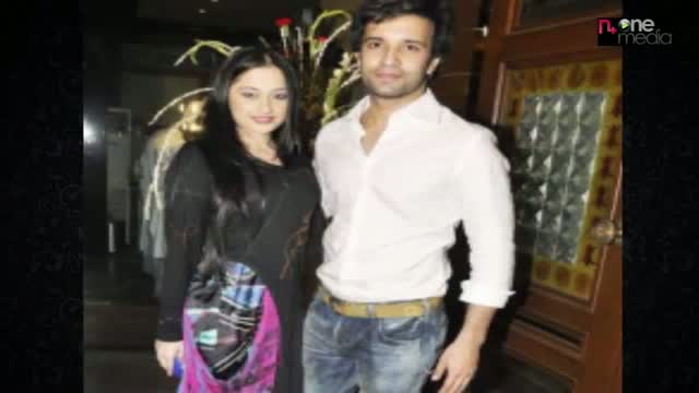 Watch Bollywood stars who have been in a live-in relationship Video