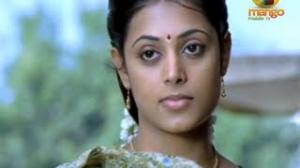Watch Vaishali Movie Love Scene - Sindhu Menon trying to impress Aadhi - Saranya Mohan, Thaman - Telugu Cinema Movies Video
