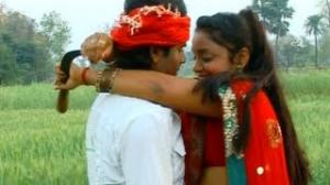 Watch Bhaiya Ke Dola Deli Imaan - By Dheeraj Singh & Khushboo Singh - From Movie "Lela Maja Chait Ke" (Official Bhojpuri Video Song) Video