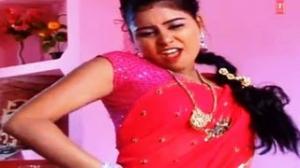 Watch Luga Bheetar Uthata Lahariya (Latest HOt Chaita Song) - Lela Maja Chait Ke Video