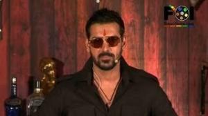 Watch John Abraham Launches Sophie's Item Number 'Aala Re Aala' Video
