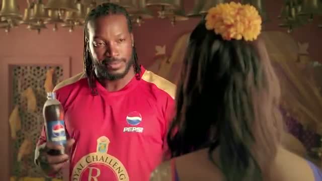 Watch Pepsi IPL TVC 2013 feat.Priyanka Chopra Video