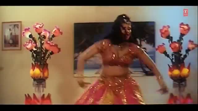 Watch Chauki Toot Gail (Bhojpuri Item Dance Video) - Saiyan Hamar Video