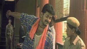 Watch Bhagavathi Movie Scenes - Thalaiva Vijay's Style Of Serving Tea - Thalaiva hero Vijay, Reema Sen, Deva - Telugu Cinema Movies Video