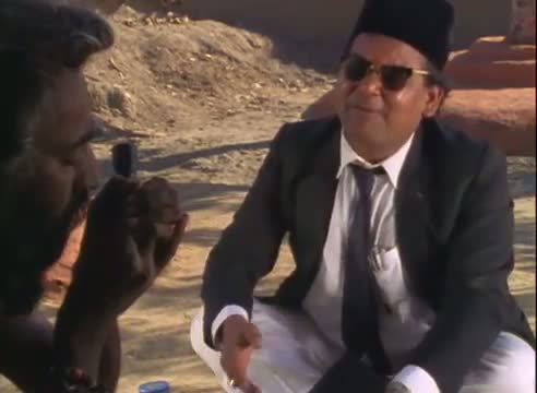 Watch Badi Galiyan Dijiye - Bollywood Comedy Scene - Maut Ki Sazaa Video
