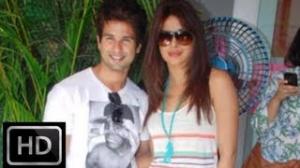 Watch Priyanka Chopra Wants Break Up with Shahid Kapoor Video