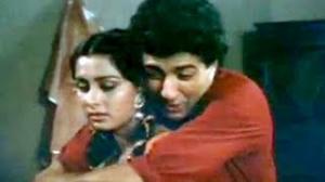 Watch Sohni Mahiwal(1985) Movie Scene - Sunny Deol & Poonam Dhillon Superhit Romantic Scene - Bollywood Movies Video