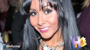 Watch Snooki Stalking Amanda Bynes In NYC Video