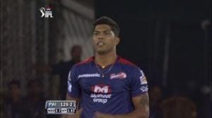 Watch Outstanding Bowling by Umesh Yadav - DD vs PWI - PEPSI IPL 6 - Match 39 Video