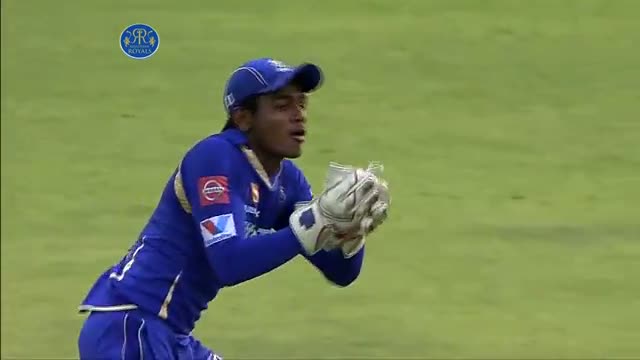 Watch Catches - PEPSI IPL 6 - RR vs RCB - Match 40 Video