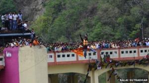 Watch Ponytail stuntman Sailendra Nath Roy dies on a zip-line in India Video