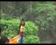 Watch Sailendra Nath Roy: India Guinness World Record Holder Dies While Performing Ponytail Zipline Stunt Over Teesta River Video